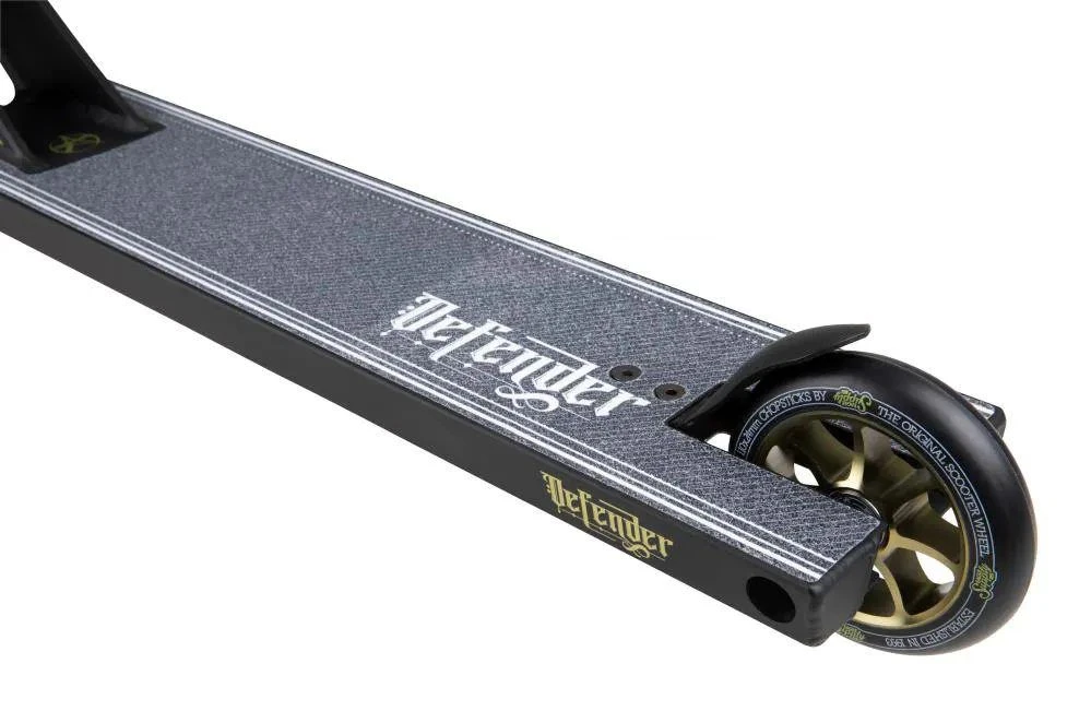 Addict Defender 3.0 Stunt Scooter - Black/Gold 7 Addict Defender 3.0 Stunt Scooter - Black/Gold - Image 5