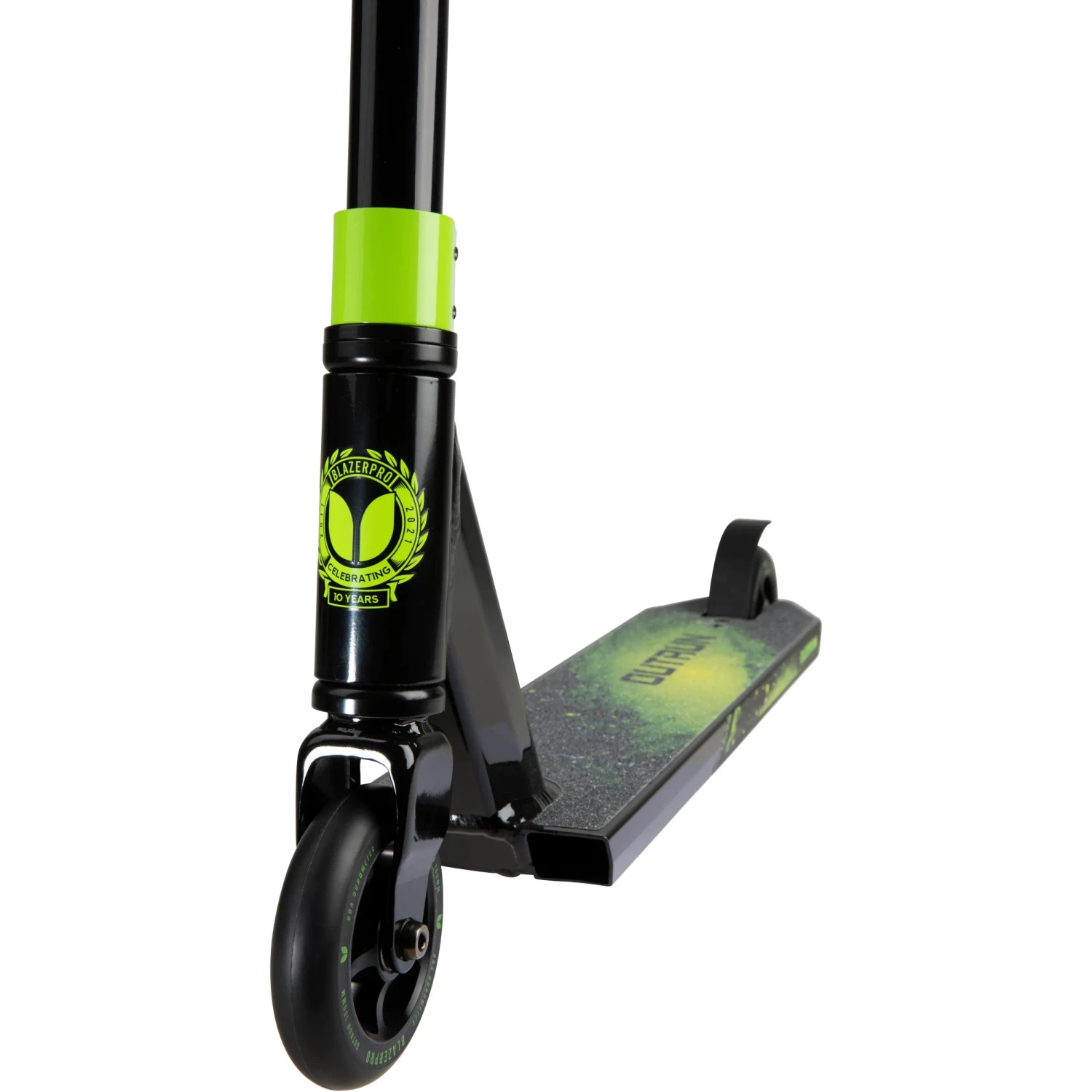 Blazer Pro Outrun 2 FX Stunt Scooter - Galaxy Black 7 Blazer Pro Outrun 2 FX Stunt Scooter - Galaxy Black - Image 5