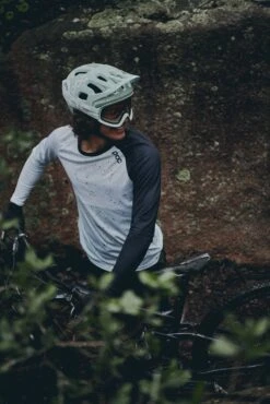 POC Tectal Helmet - Hydrogen White -Online Sports Store POC 321 TEC HEL WHI 4004 af3c