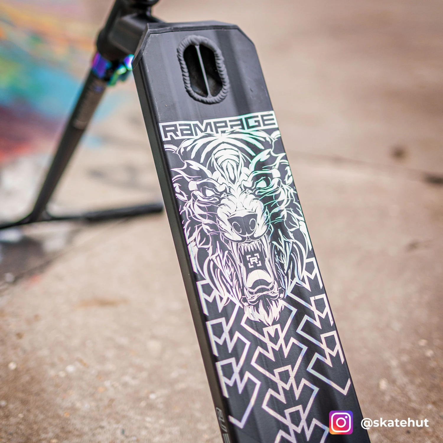 Rampage R2 Stunt Scooter - Black/Neochrome 4 Rampage R2 Stunt Scooter - Black/Neochrome - Image 2