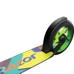 Razor A5 Lux Lighted Commuter Scooter - Green -Online Sports Store RAZ 1122 A5L COM SCO GRE 5 6af8