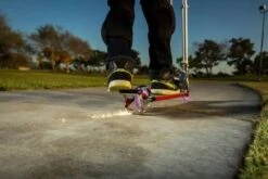 Razor S Spark Folding Scooter - Red 11 Razor S Spark Folding Scooter - Red -Online Sports Store RAZ 820 SPA FOL SCO RED 4 dd1c